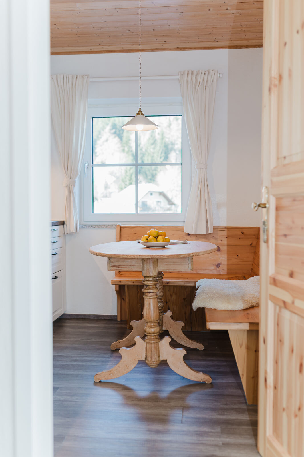 Ferienwohnung Brunnstüberl Mauterndorf — Sitzecke